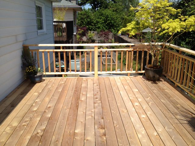 Cedar upper deck w/Cedar Rails